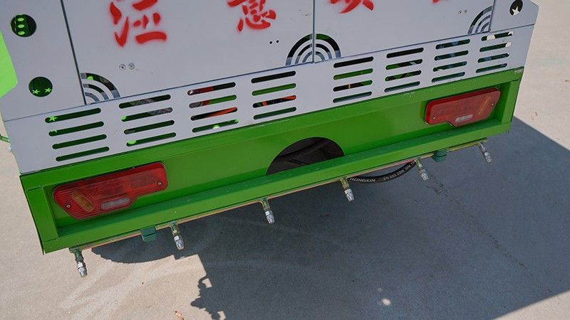 電動(dòng)三輪高壓清洗車(800L)Q2